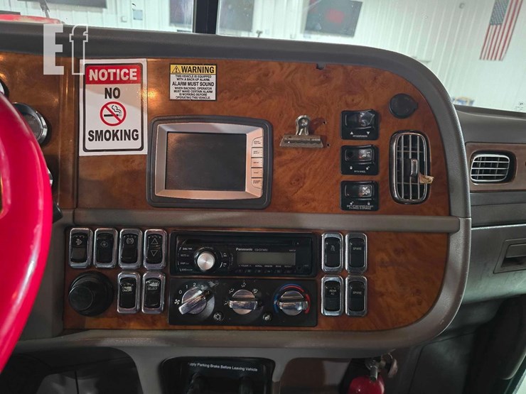 2008-peterbilt-386-image-14