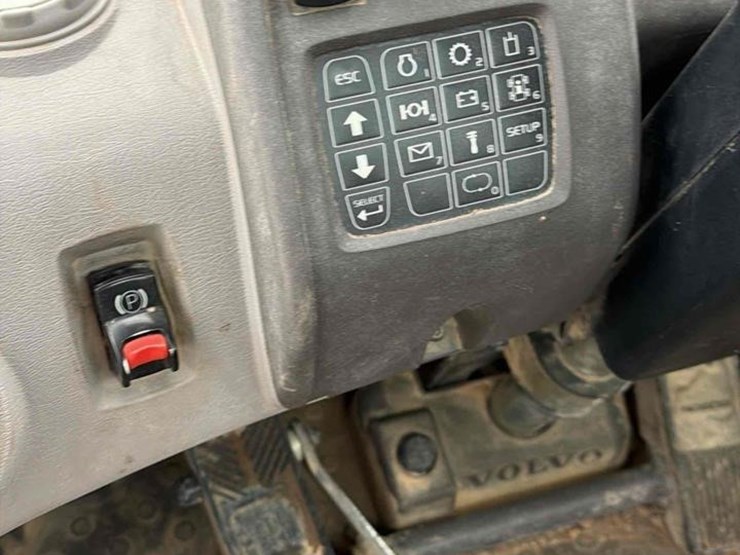 2017-volvo-l110h-image-18