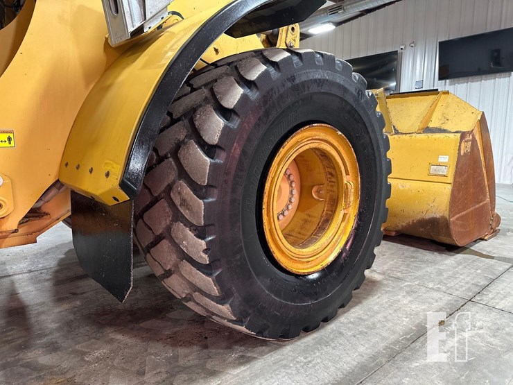 2019-caterpillar-962m-image-32