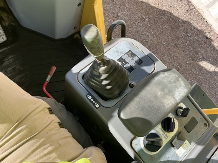 komatsu-wa100-5-image-25