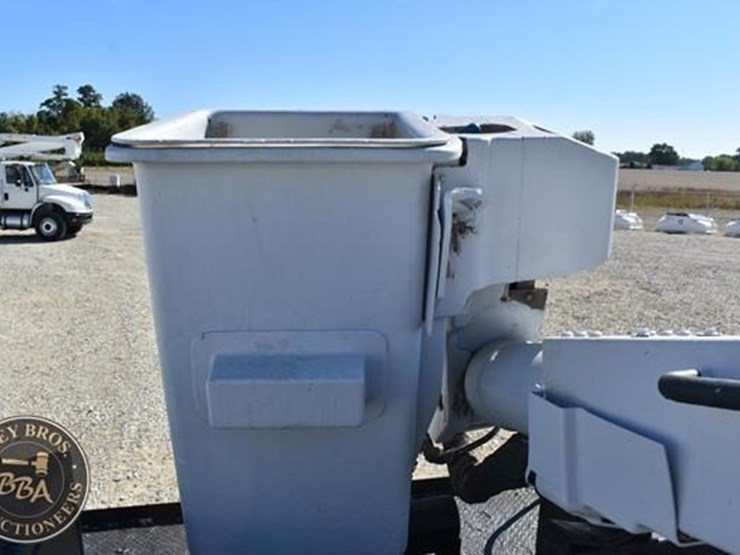 2007-gmc-topkick-c5500-image-39