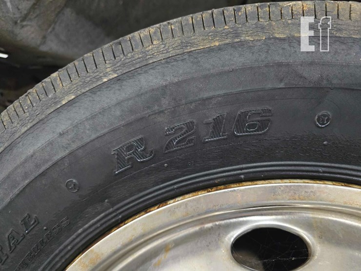 2006-ford-f550-image-25