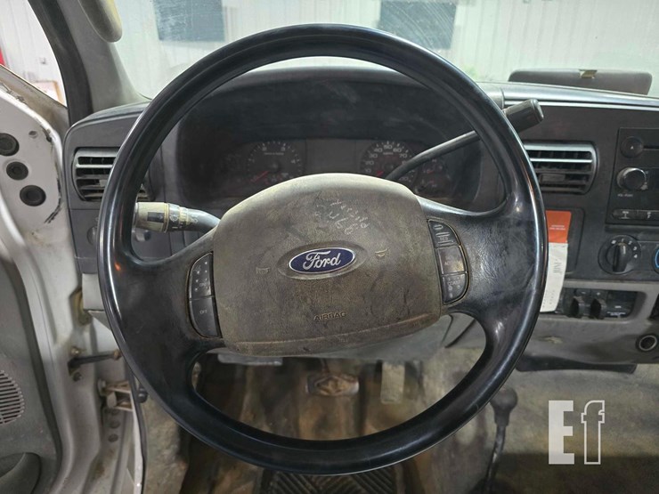 2006-ford-f550-image-10