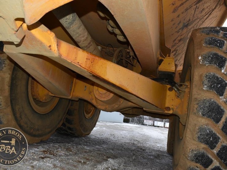 2011-volvo-a40f-image-15