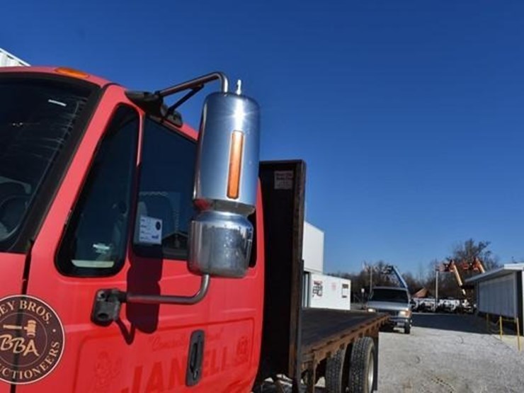 2007-international-durastar-4300-image-12