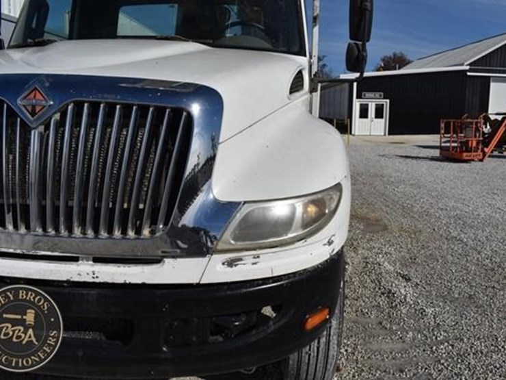 2012-international-durastar-4300-image-44