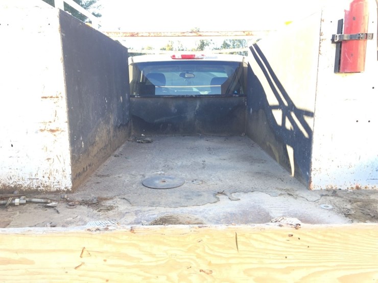 2012-chevrolet-3500hd-image-16