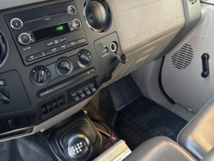 2009-ford-f350-image-31