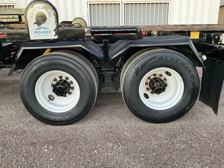 2015-peterbilt-pb348-rolloff-truck-image-8