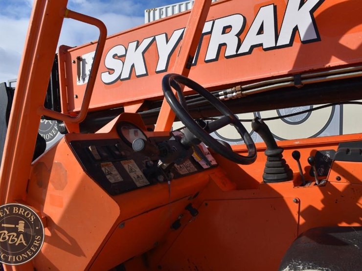 2017-sky-trak-10054-image-24