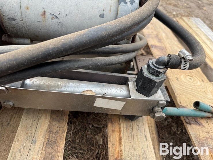 john-blue-chemigation-pump-image-13