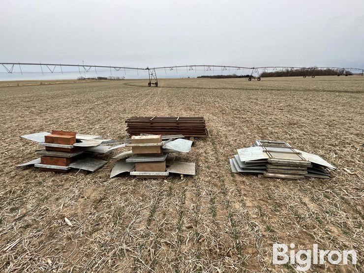 hog-farrow-crates-image-2