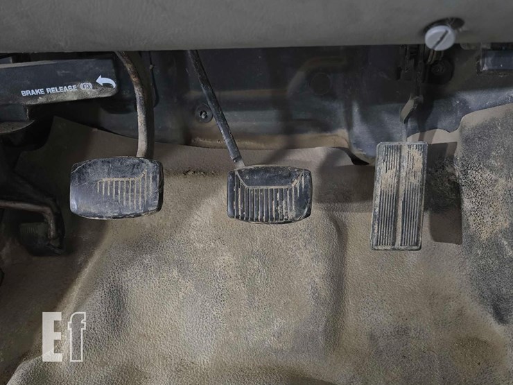 1999-ford-f550-image-13