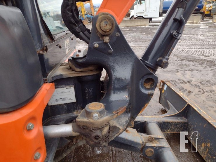 2014-hitachi-zx35u-image-24