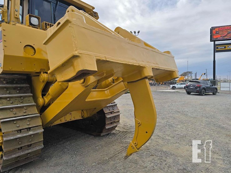 2006-caterpillar-d8t-image-12