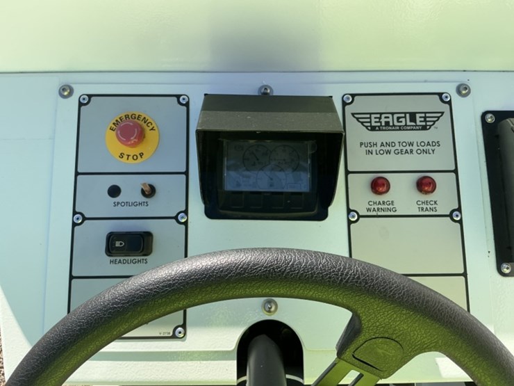 2024-eagle-ttr-6-aircraft-tug-image-15