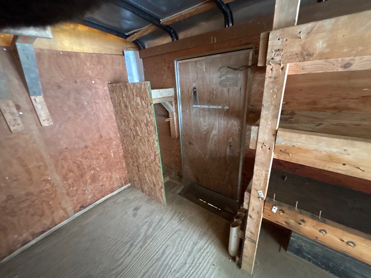 2004-united-expressline-image-19