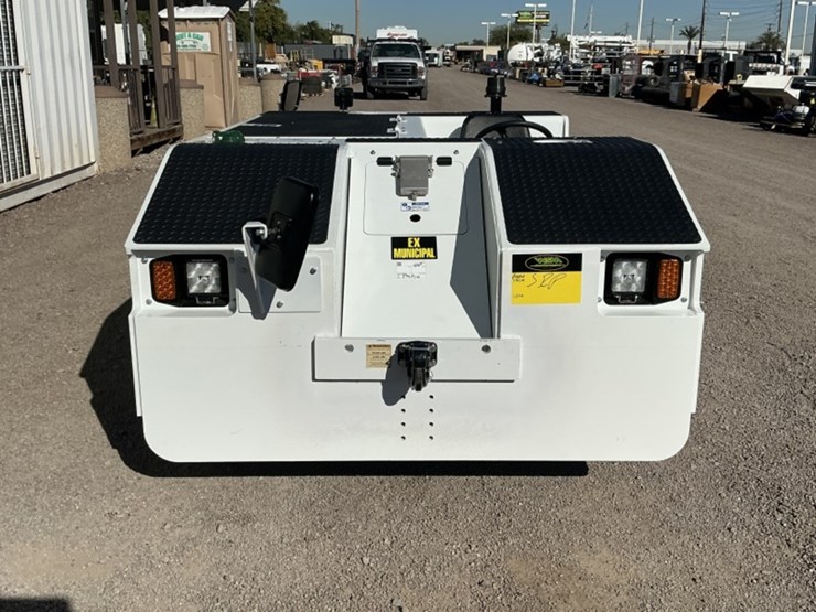 2024-eagle-ttr-6-aircraft-tug-image-3