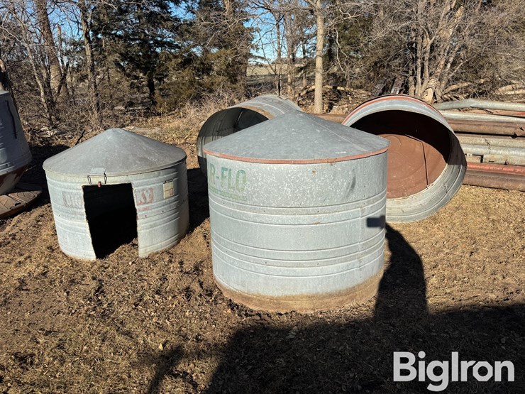 calf-shelter/hog-feeders-image-1
