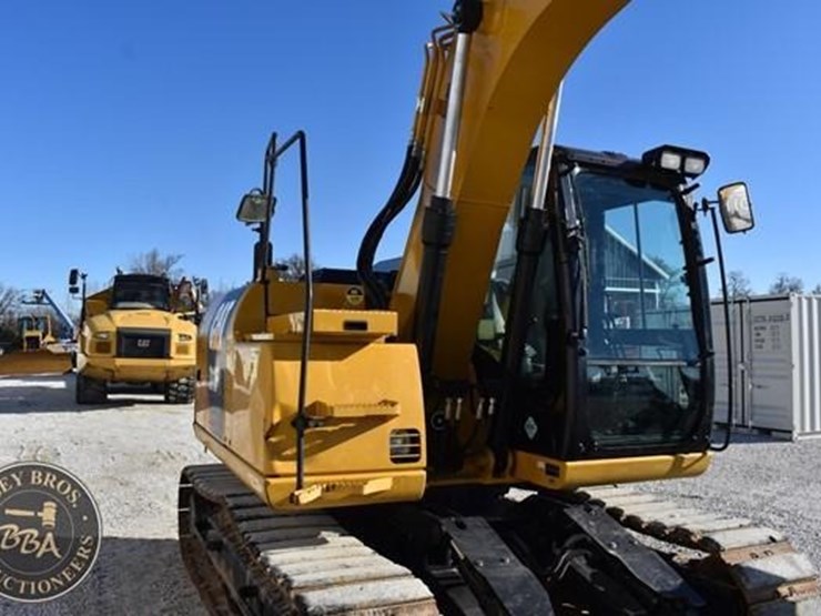 2018-caterpillar-311flrr-image-31