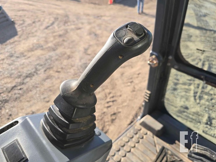 2023-xcmg-xe210u-image-16