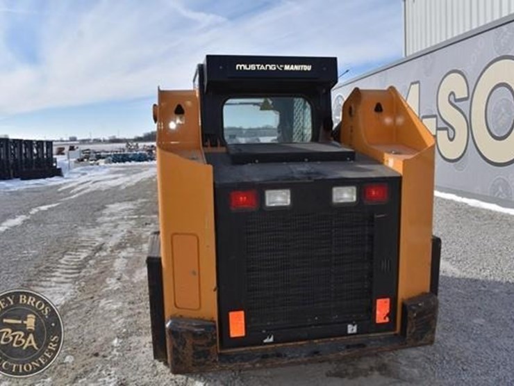 2020-mustang-2550rt-image-13