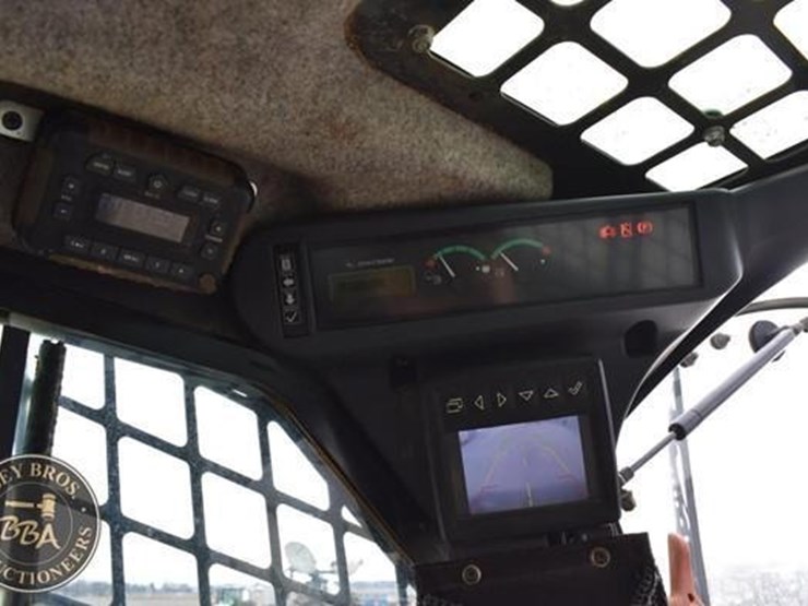 2019-deere-333g-image-52