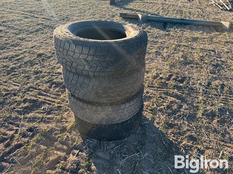 kelly-265/70r17-tires-image-3