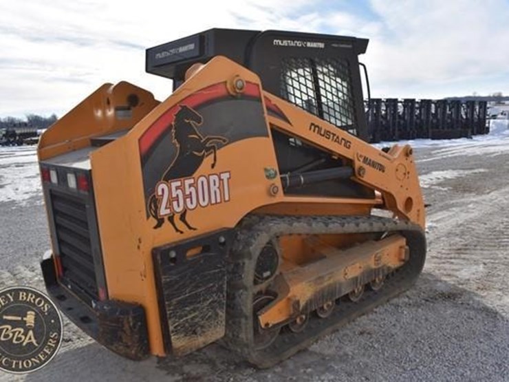 2020-mustang-2550rt-image-15