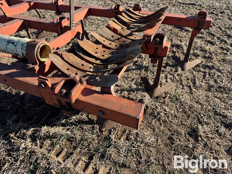 15'-3-pt-chisel-plow-image-9