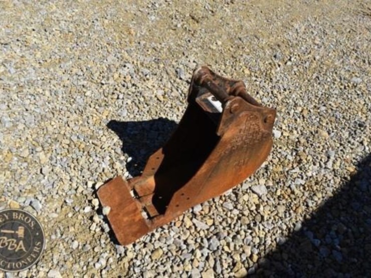 other-caterpillar-excavator-bucket-38937-image-1