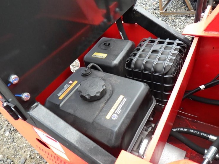 2025-agt-sda-140t-skid-steer-tracked-loader-image-7