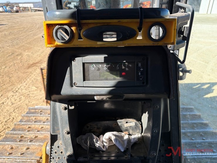 deere-700k-lgp-image-23