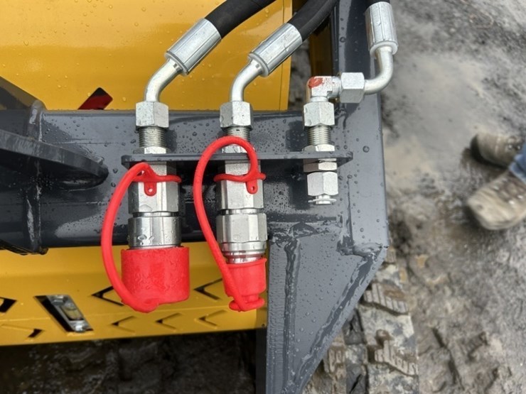 2025-sdlanch-sdll60-mini-compact-track-loader-image-18