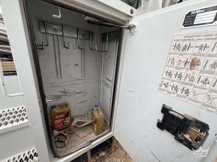 2020-freightliner-m2-106-image-21