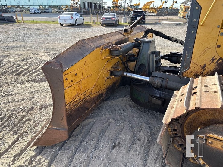 2012-deere-850k-xlt-image-12