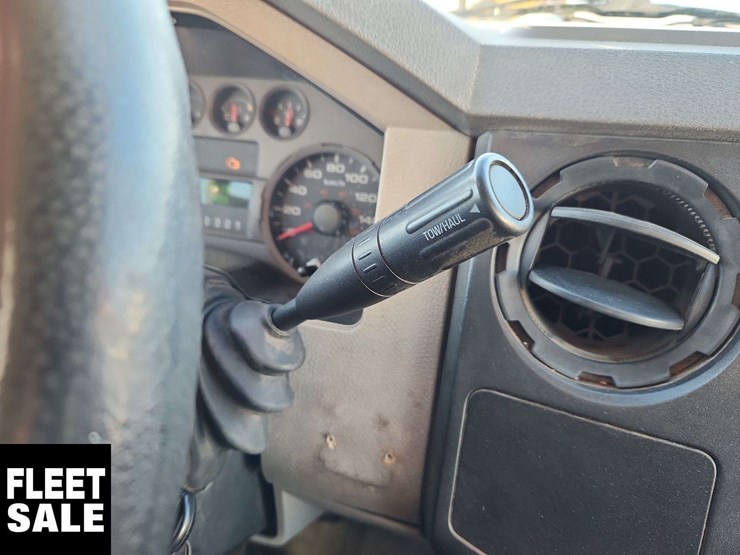 2008-ford-f550-image-25