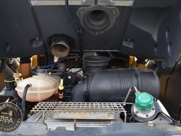 2019-deere-333g-image-42