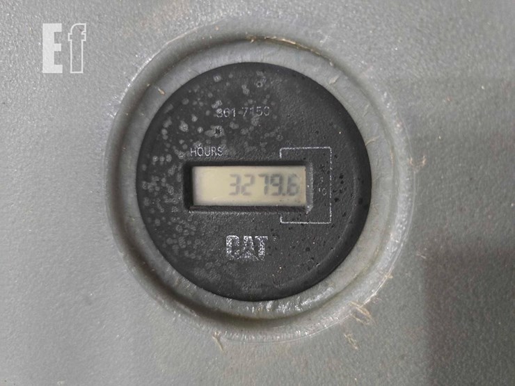 2001-caterpillar-420d-image-21