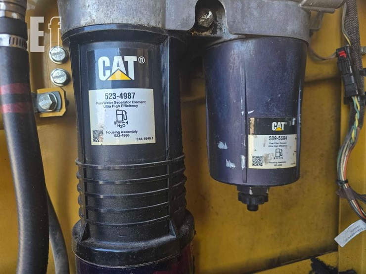 2020-caterpillar-323-image-33