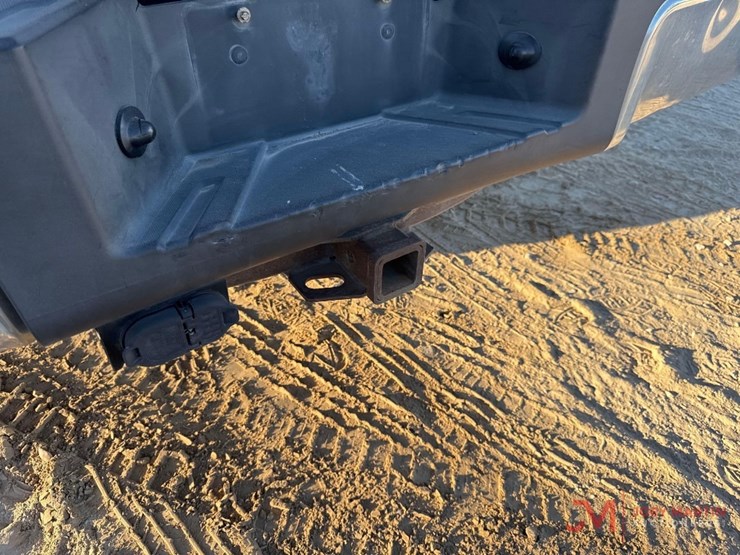 2015-ford-f250-xl-image-10