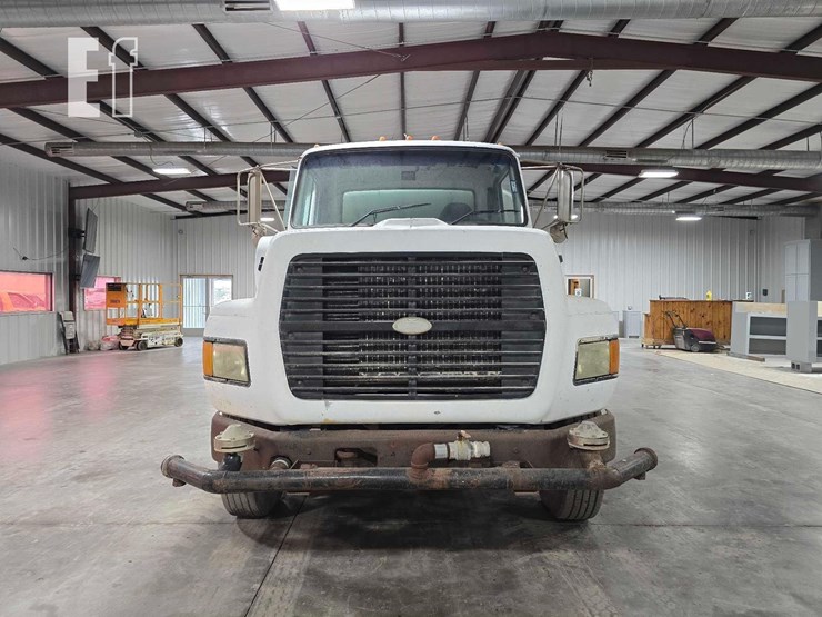 1995-ford-la9000-image-7