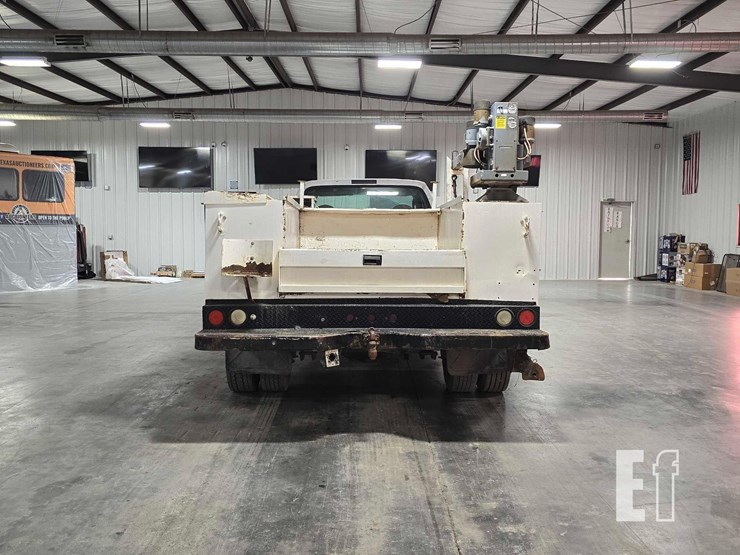 2006-ford-f550-image-8