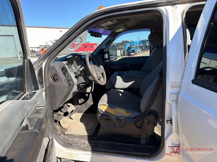 2012-ford-f350-xl-image-24