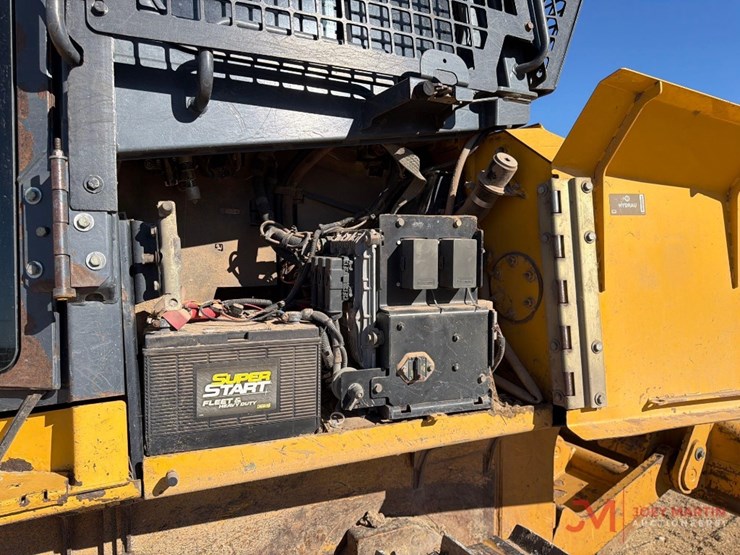 deere-700k-lgp-image-11