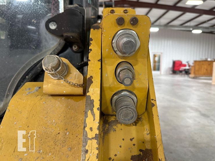 2018-caterpillar-259d-image-13