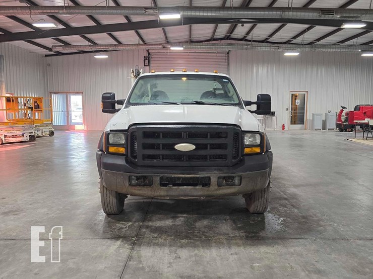 2006-ford-f550-image-7