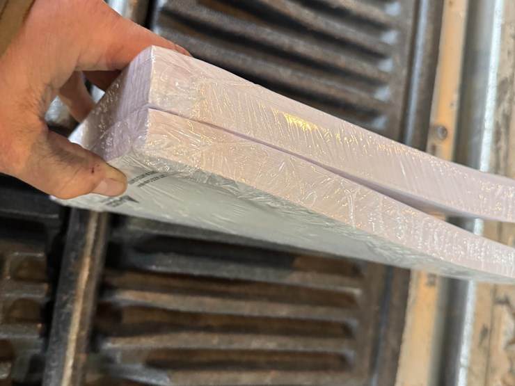 gleaner-r96-combine-manual-&-parts-catalog-image-8