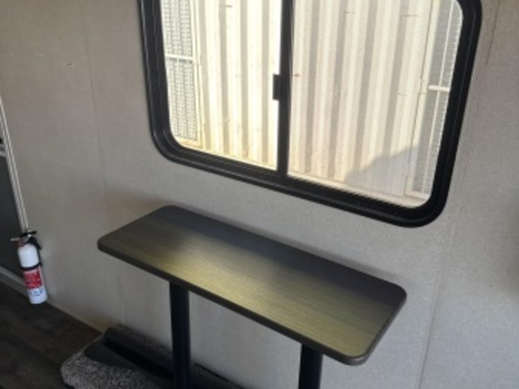 2019-forest-river-smt251ssxl-ca-toy-hauler-image-16