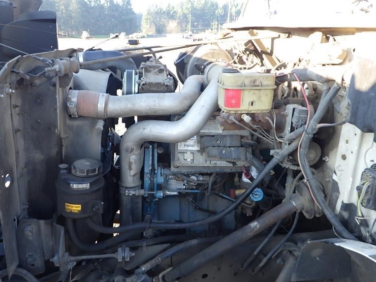 2000-international-4700-image-14